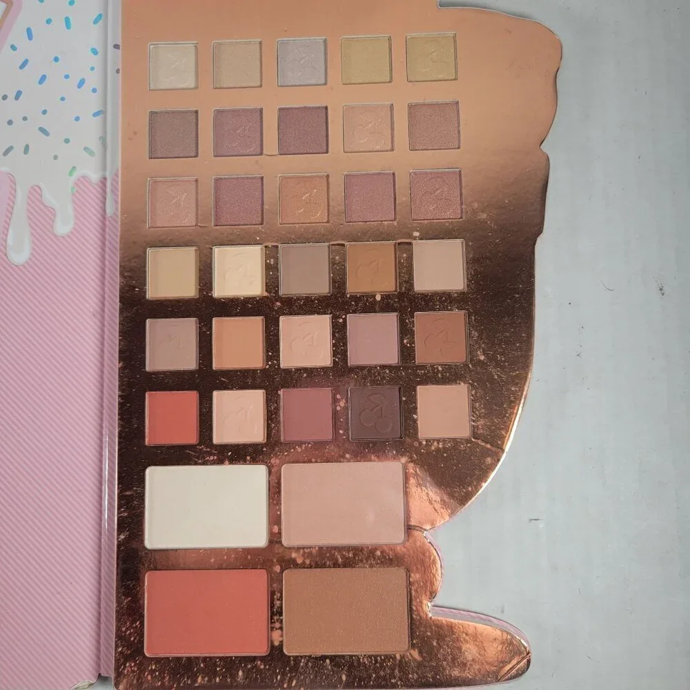 2 Beauty Concepts Ultimate Eye Palette & Shake It Up Eye Palette Duo